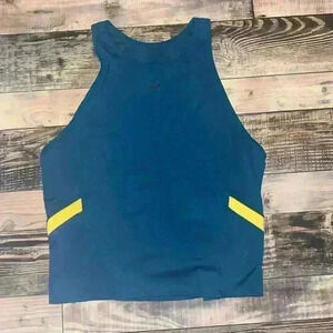 Women’s Under Armour fitted tank size XLARGE